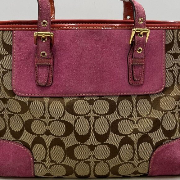 GUC Coach Signature Canvas Shoulder Bag - Picture 4 of 16